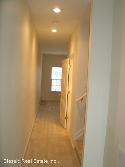Building Photo - 2 br, 2.5 bath House - 3817 Dylan Place