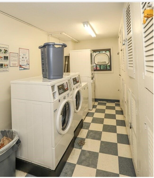 Foto del edificio - 10 Strawberry Bank Rd