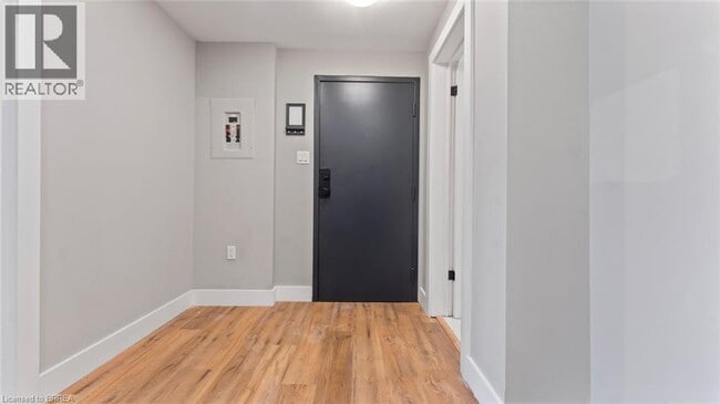 Building Photo - 302 Colborne St W