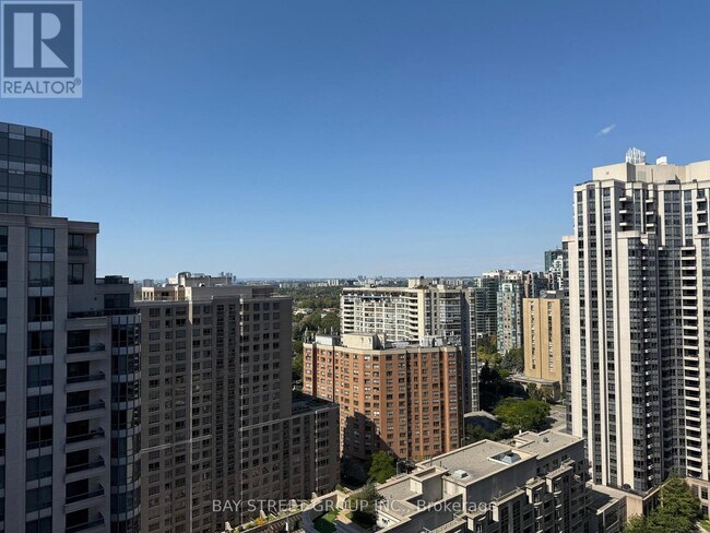 Building Photo - 5-15-2415 Northtown Way