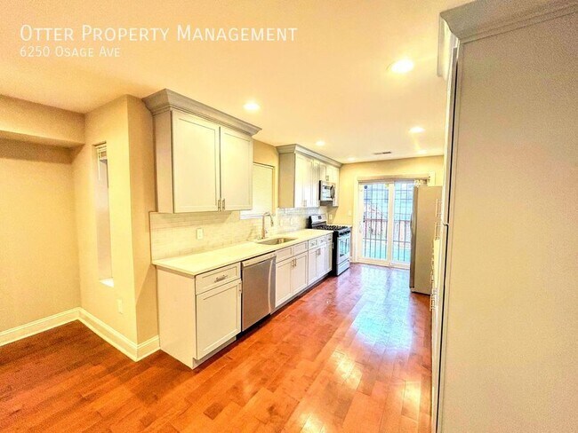 Foto del edificio - Spacious & Sleek 3BR/3BA with Home Gym and...