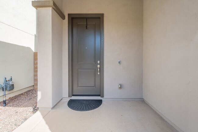 Foto del edificio - Solar Powered Home in Heart of Peoria!