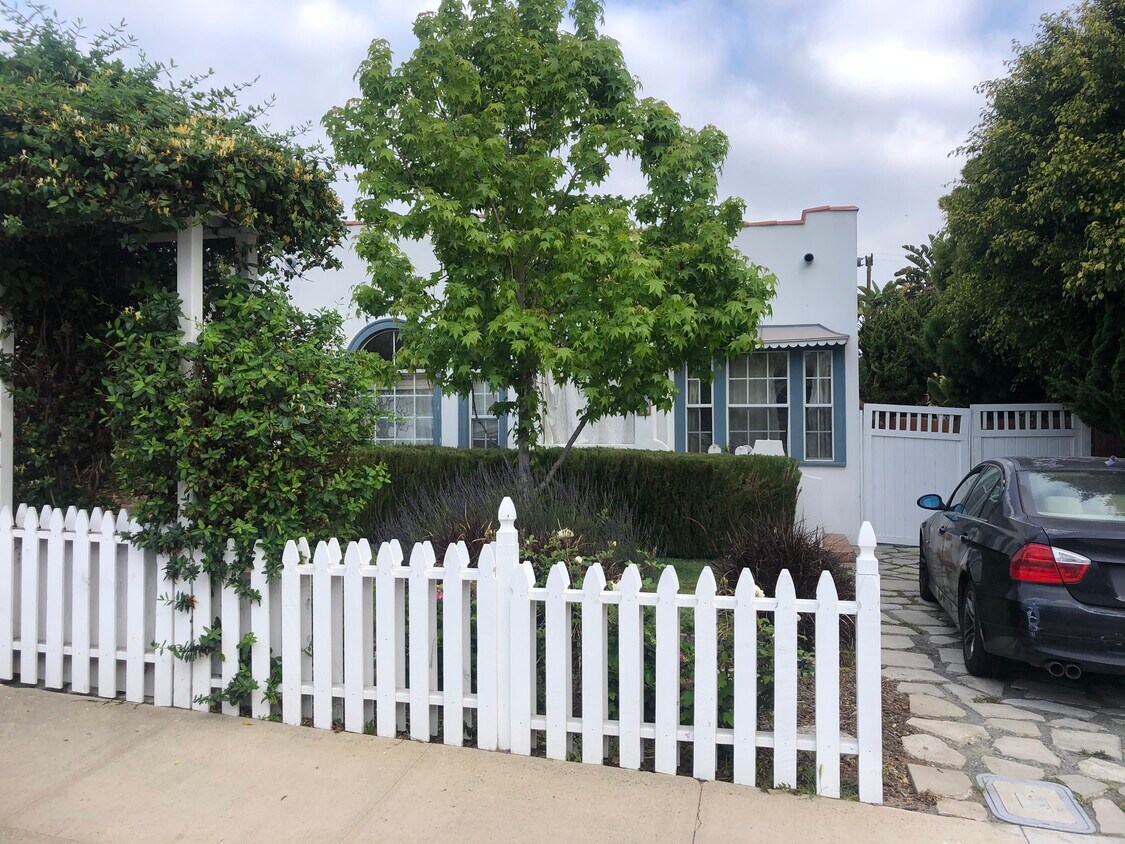 Street view - 419 Campdell St