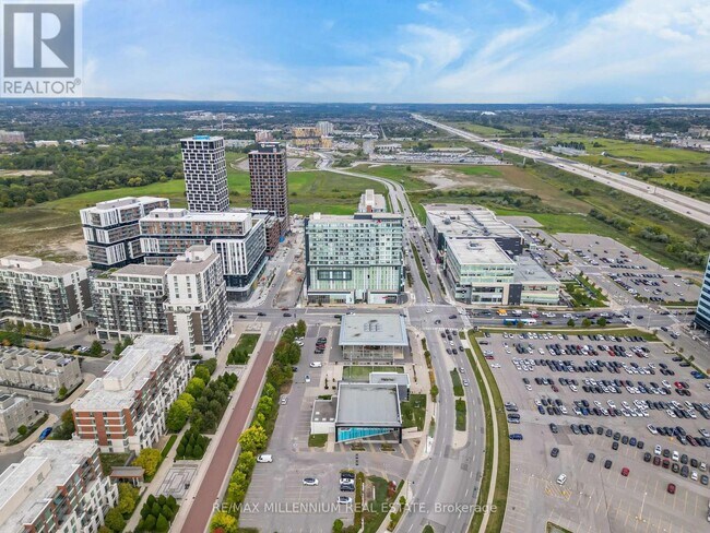 Photo du bâtiment - 8081 Birchmount Rd