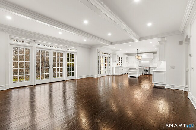 Foto del edificio - 93 Mansfield Ave
