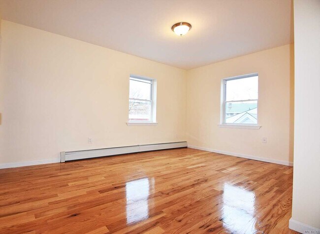 Building Photo - 187-50 Hilburn Ave