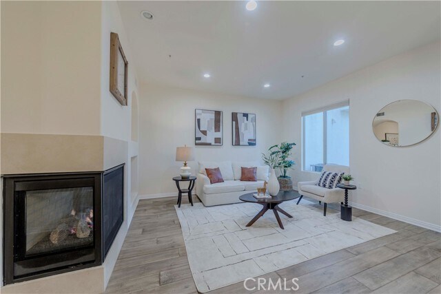 Foto del edificio - 28220 Highridge Rd