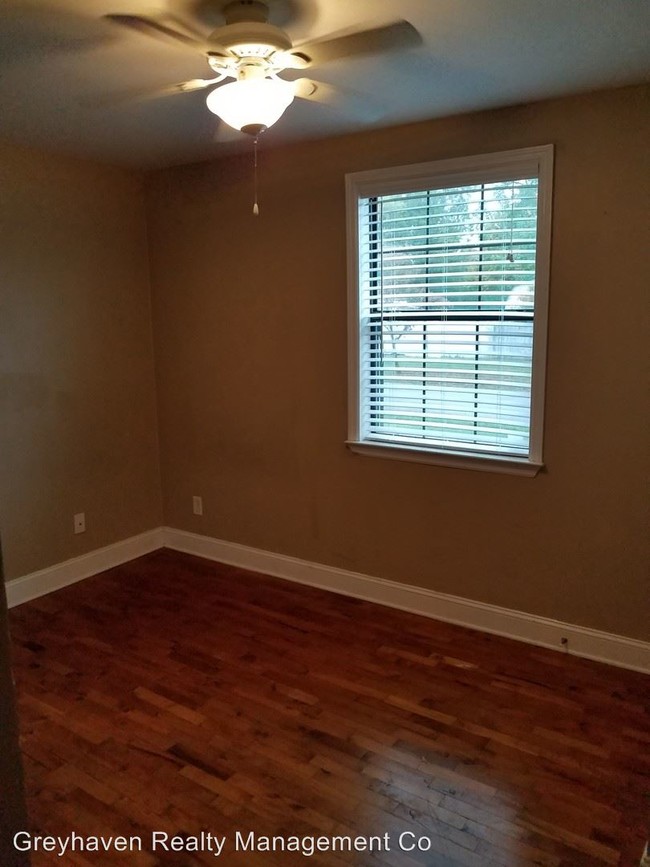 Building Photo - 2 br, 1 bath House - 1714 Strawberry Lane