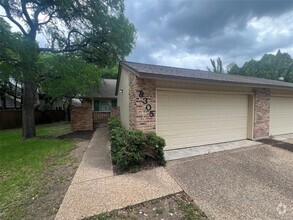 Building Photo - 8305 Greenslope Dr