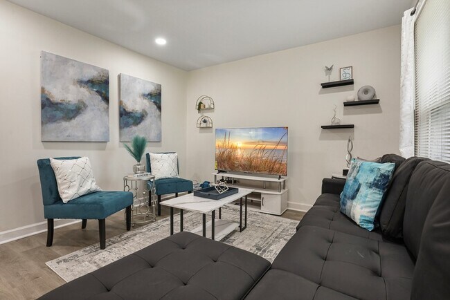 Foto del edificio - 366 N Hemlock Ave