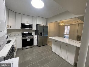 Building Photo - 11837 Shire Ct