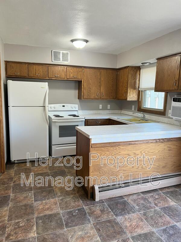 815 W Laurel St, Fergus Falls, MN 56537 Condo for Rent in Fergus