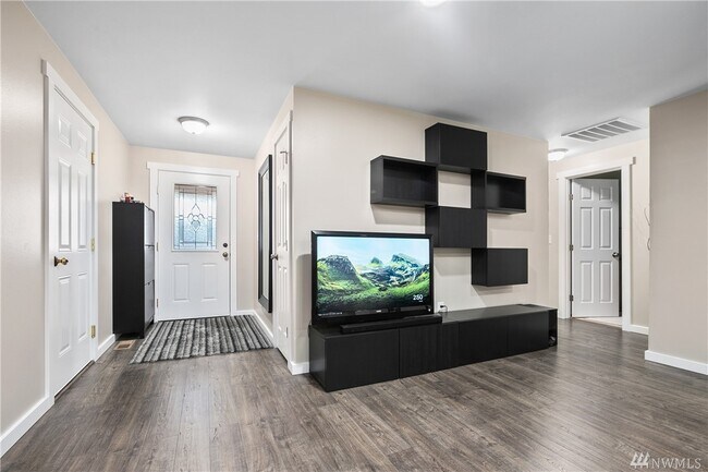 Building Photo - 6076 Captain's Way