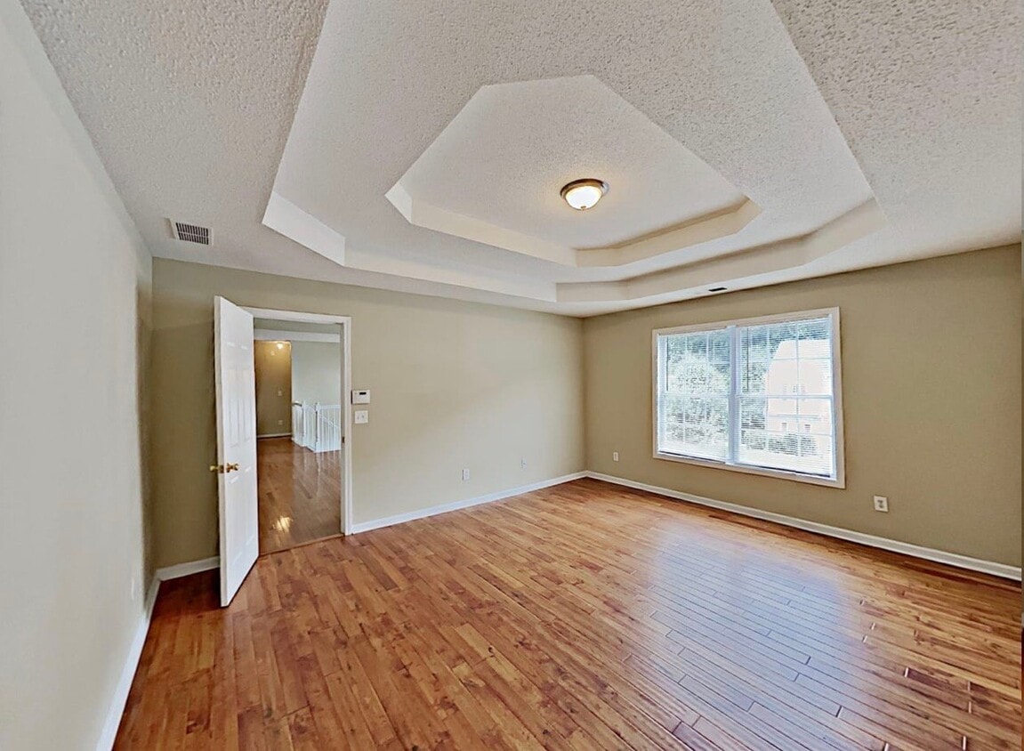 Foto del edificio - 5751 Newnan Cir