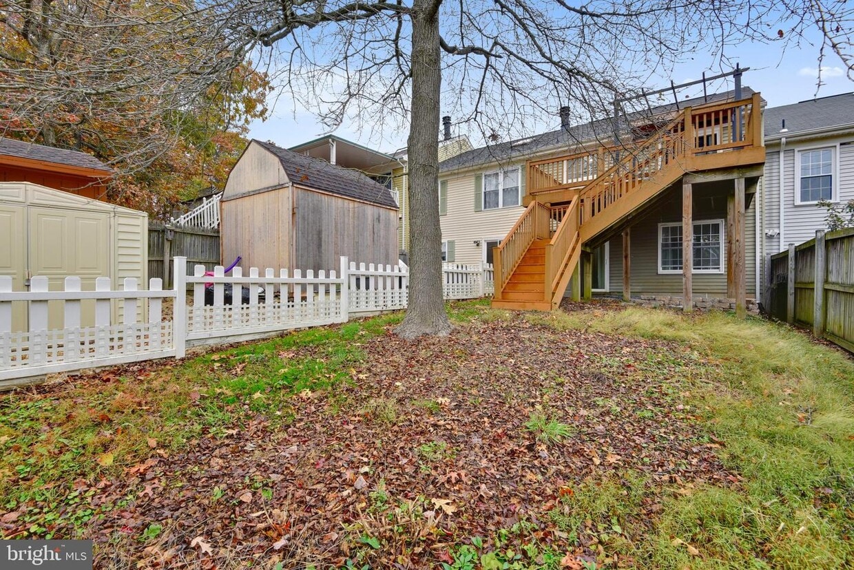 Primary Photo - 8620 Castlemill Cir