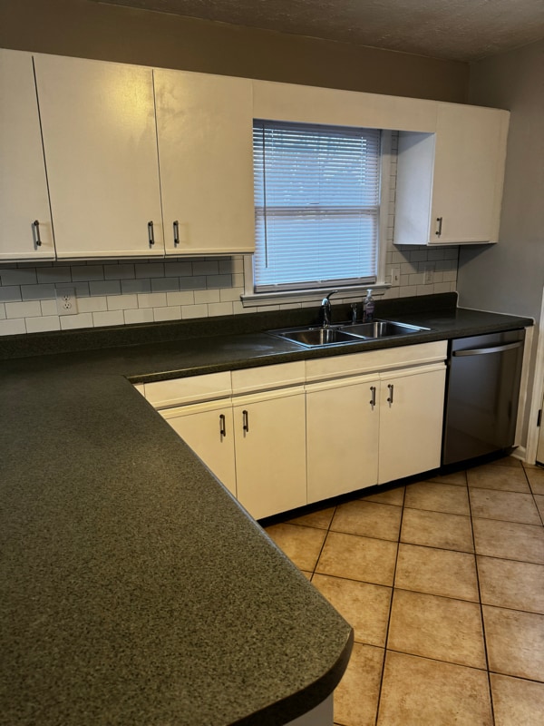 Building Photo - 366 Woodberry Cir