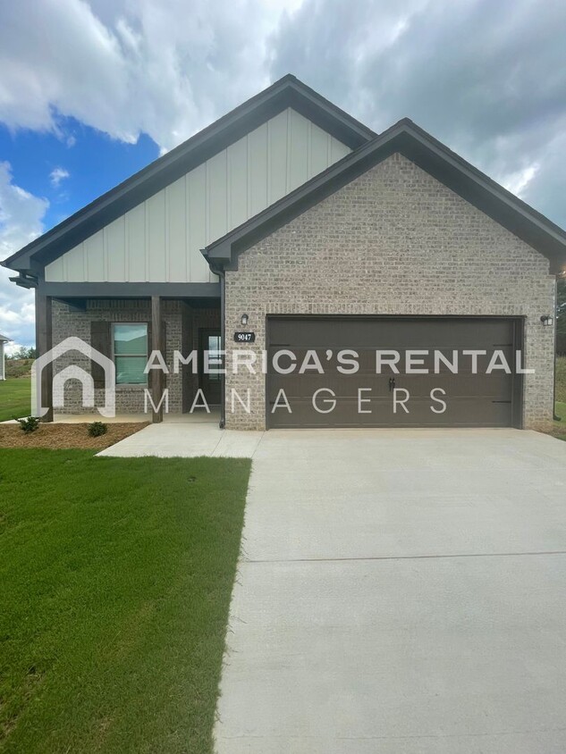 Foto principal - Home for Rent in Tuscaloosa, AL!!! View wi...