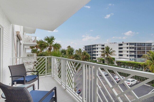 Foto del edificio - 170 N Ocean Blvd