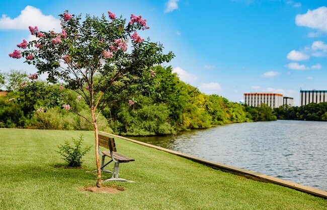 Foto del edificio - 18511 Egret Bay Blvd