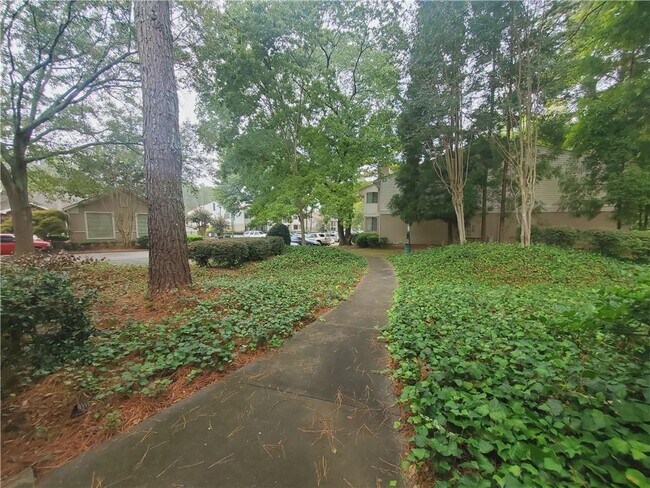 Foto del edificio - 1501 Wingate Way