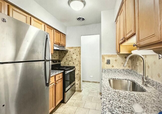 Building Photo - 6022 N Winthrop Ave