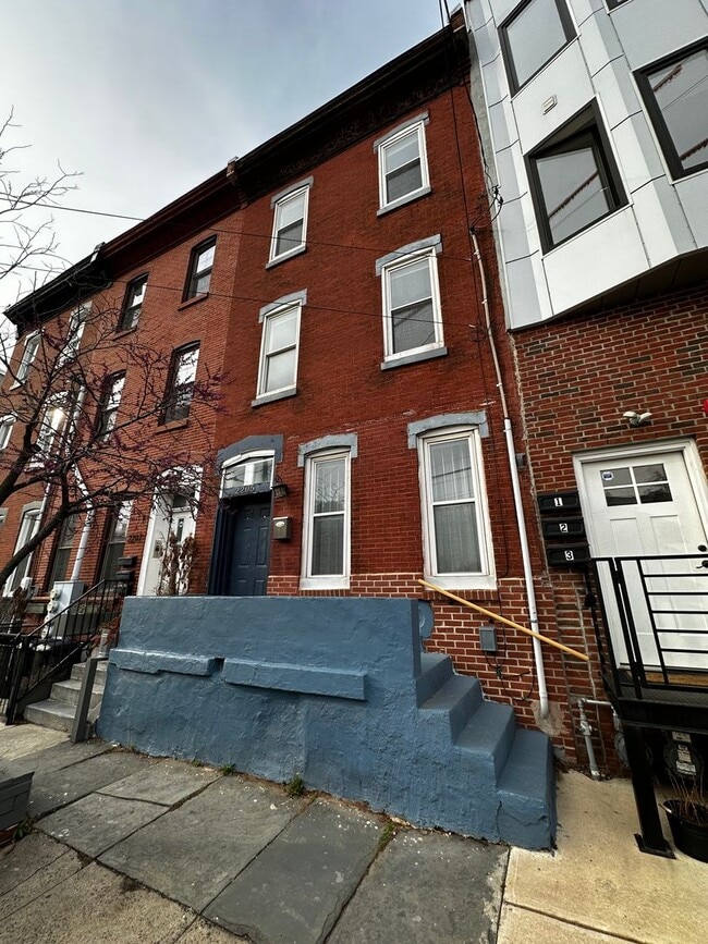 Photo - 2205 W Thompson St Apartment