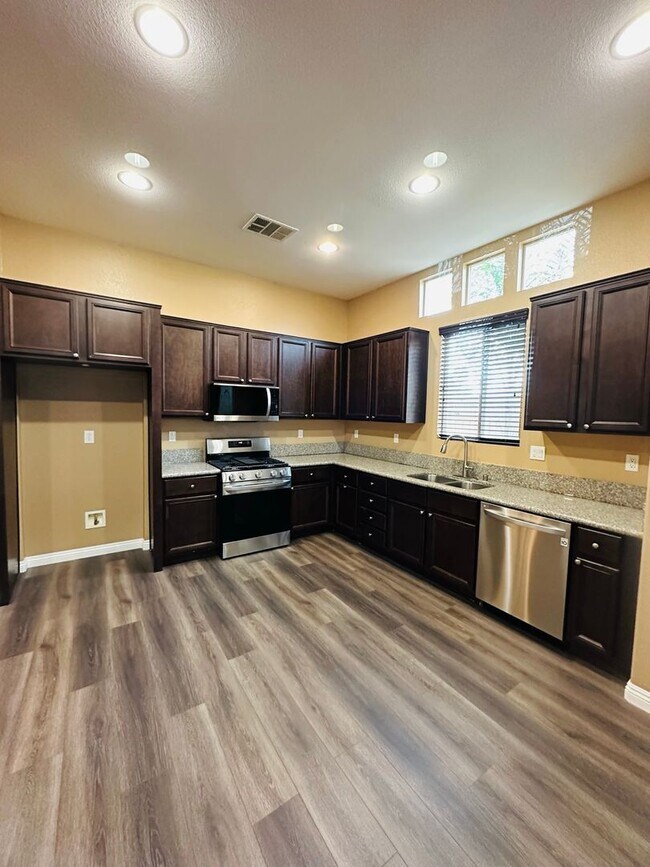 Foto del edificio - 34089 Dianthus Ln
