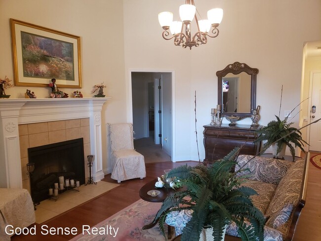 Building Photo - 4 br, 2.5 bath House - 4530 Logans Way