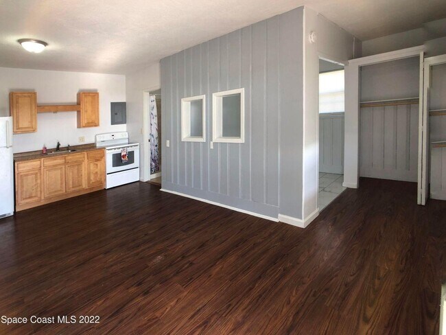 Foto del edificio - 3670 Dixie Hwy NE