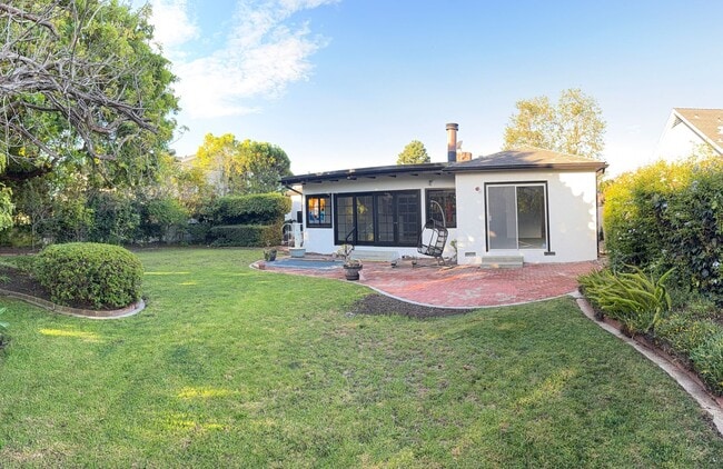 Building Photo - 8046 Dunfield Ave