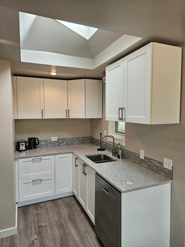 Foto del edificio - North Burien rambler rental home - 3 bedro...