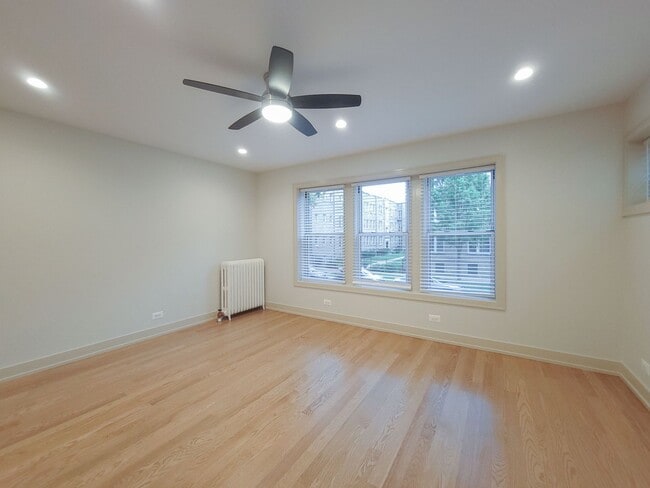 Building Photo - 1921 W Winona St