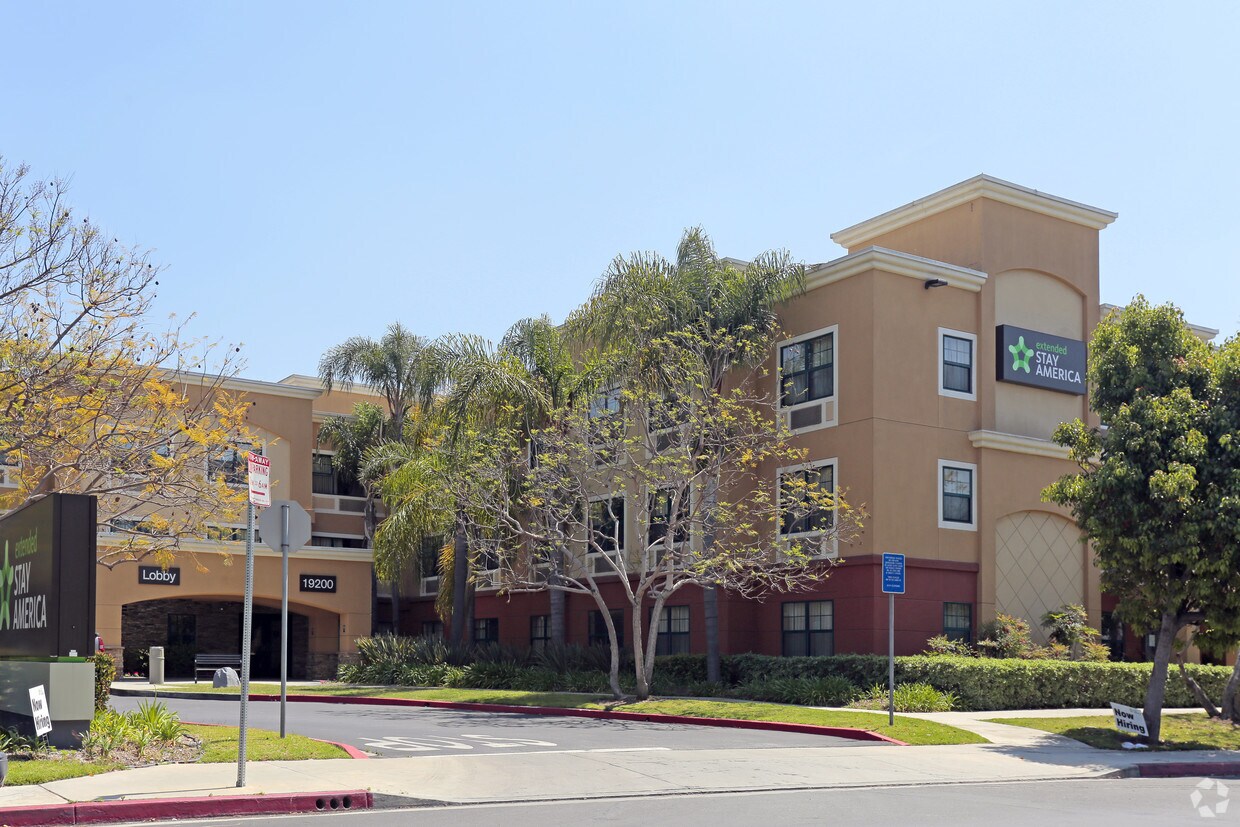 Furnished Studio Torrance Apartments Torrance, CA