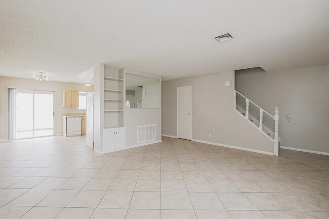 Building Photo - 173 Greenbriar Townhouse Way