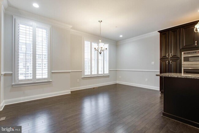 Foto del edificio - 8526 Pine Springs Dr