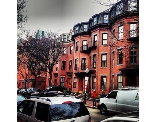 Building Photo - 18 Milford St