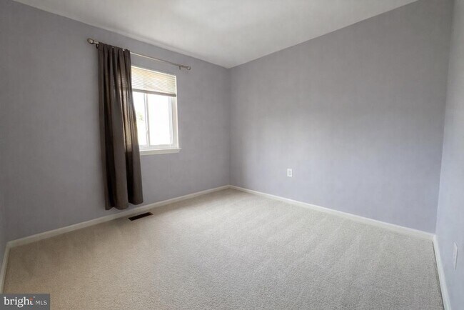 Foto del edificio - 6046 Bonnie Bern Ct