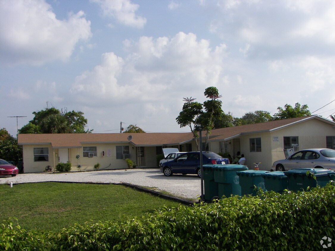 Foto del edificio - East Boynton Apartments
