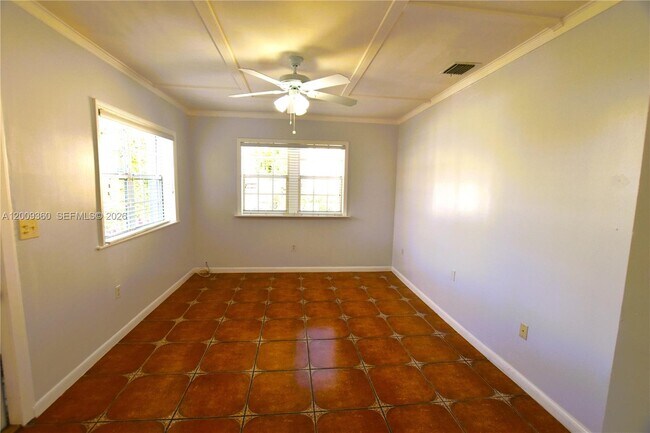 Foto del edificio - 2544 SW 20th St