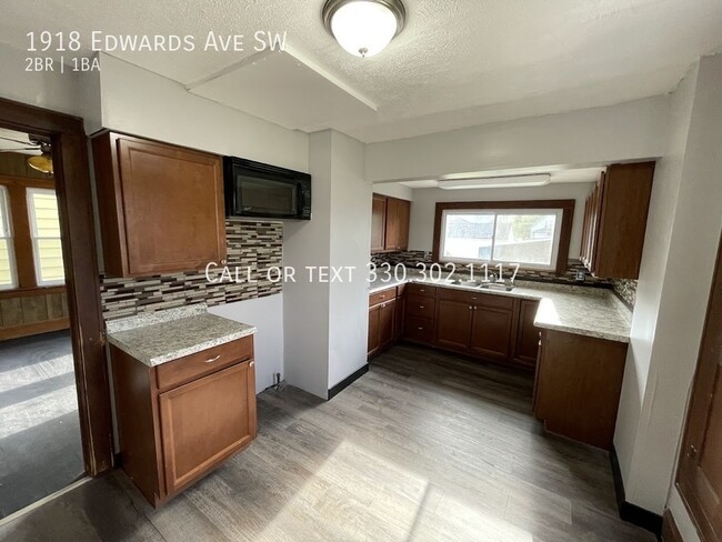 Building Photo - Two bedroom One bathroom home for rent