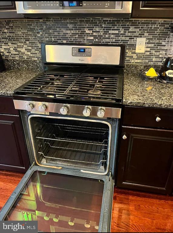 Foto del edificio - 8302 Black Harrier Ln