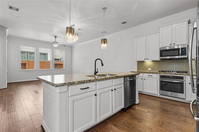 Foto del edificio - 1507 Peyton Oaks Pl