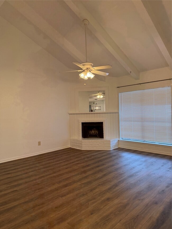 Building Photo - 1100 Augusta Dr