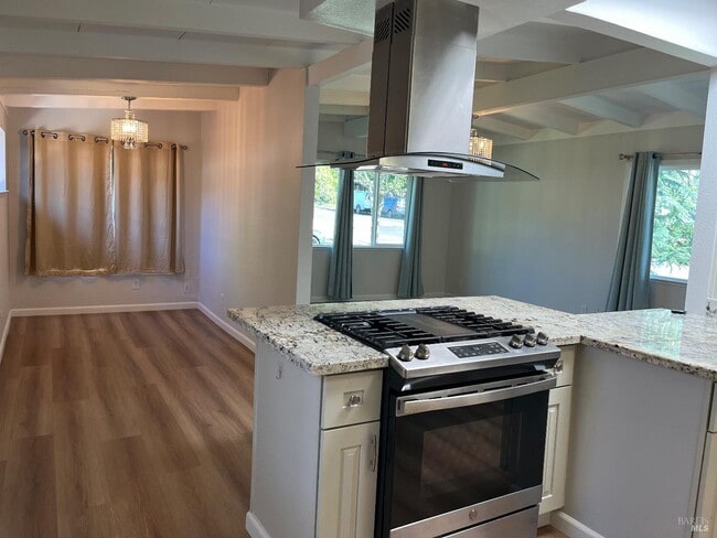 Foto del edificio - 100 Joan Dr