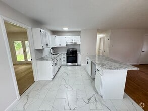 Building Photo - 537 Lisa Dr