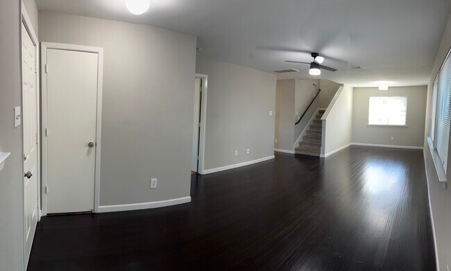 Foto del edificio - 11711 Chanteloup Dr