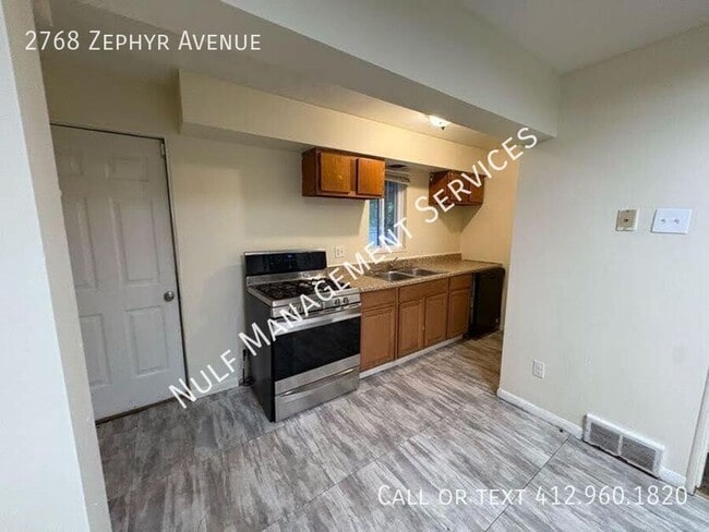Building Photo - 2768 Zephyr Ave
