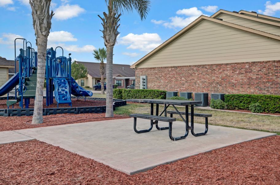 Foto del edificio - Champion Homes at Creek Canyon