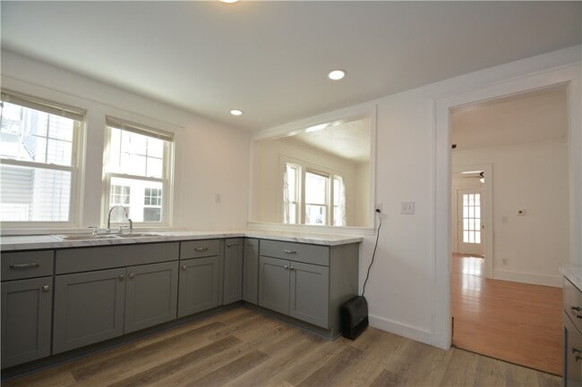 Building Photo - 34 Terrace Park