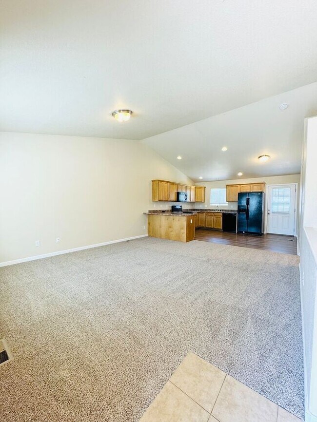 Foto del edificio - Spacious Ranch Style Home with 3 Bedrooms ...